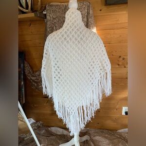 Retro‎ Chic White Fringe Shawl